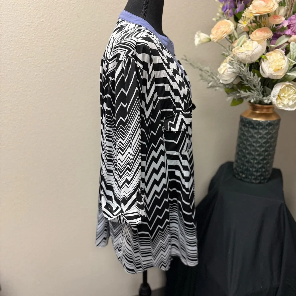 Avenue Chevron Tunic Top 26/28 Black White Zigzag w/ Blue Trim Career Casual - Picture 5 of 9